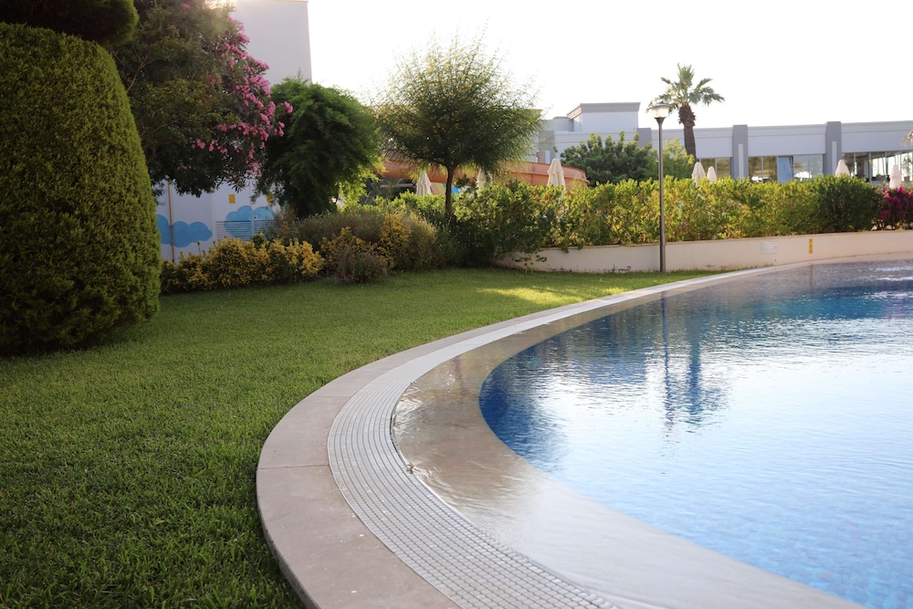 Palm Wings Beach Resort & Spa Kusadasi- All Inclusive