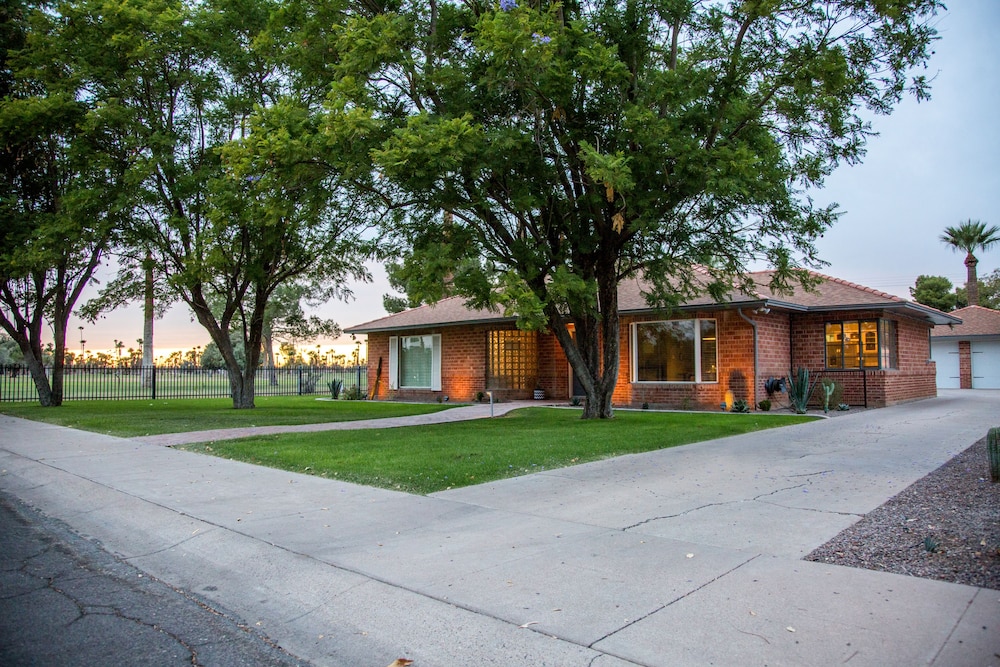 Encanto Vistas, A Golf Property in Central Phoenix