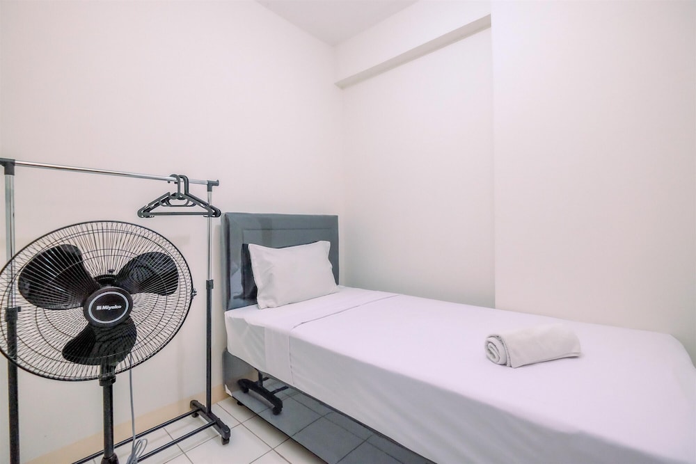 Comfort Stay 2BR at Podomoro Golf View Apartment