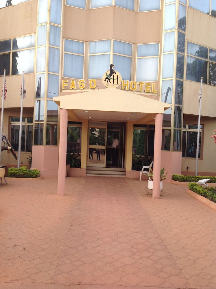 Ouagadougou Vacations - Faso Hotel - Property Image 1