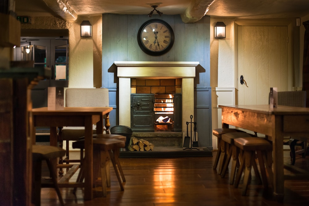 Lancaster Vacations - The Fenwick Steak  Seafood Pub - Property Image 9