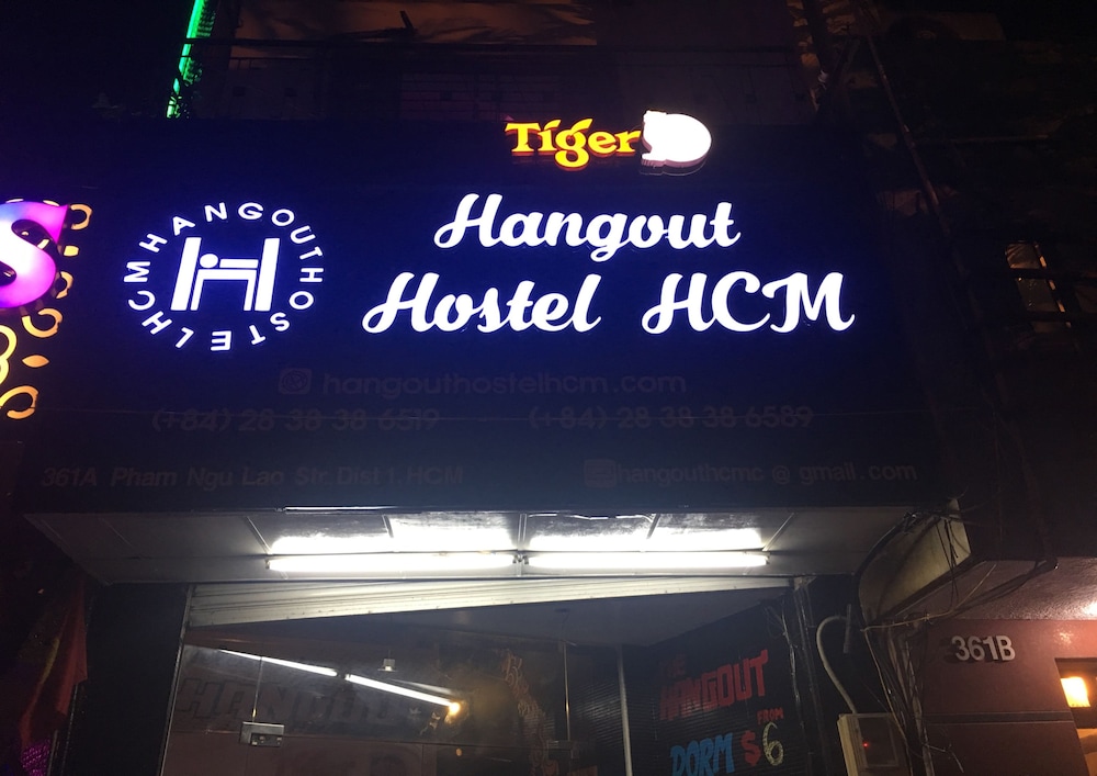 Hangout Hostel HCM