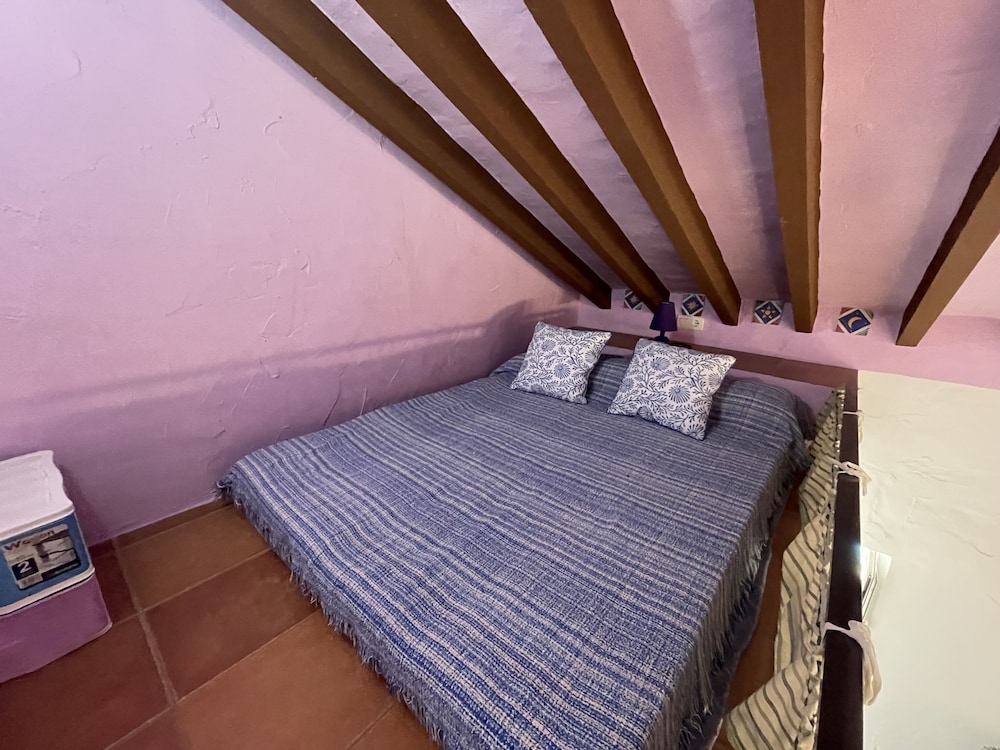 Casa Paquita con Piscina Privada en Maro By At Hom