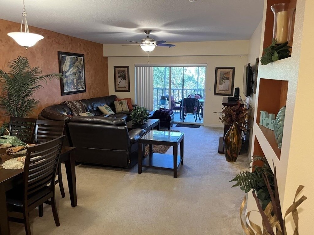 Kid Friendly Condo With Pool, Basketball, Bocce, Hot Tub, And More! 3 Bedroom Condo
