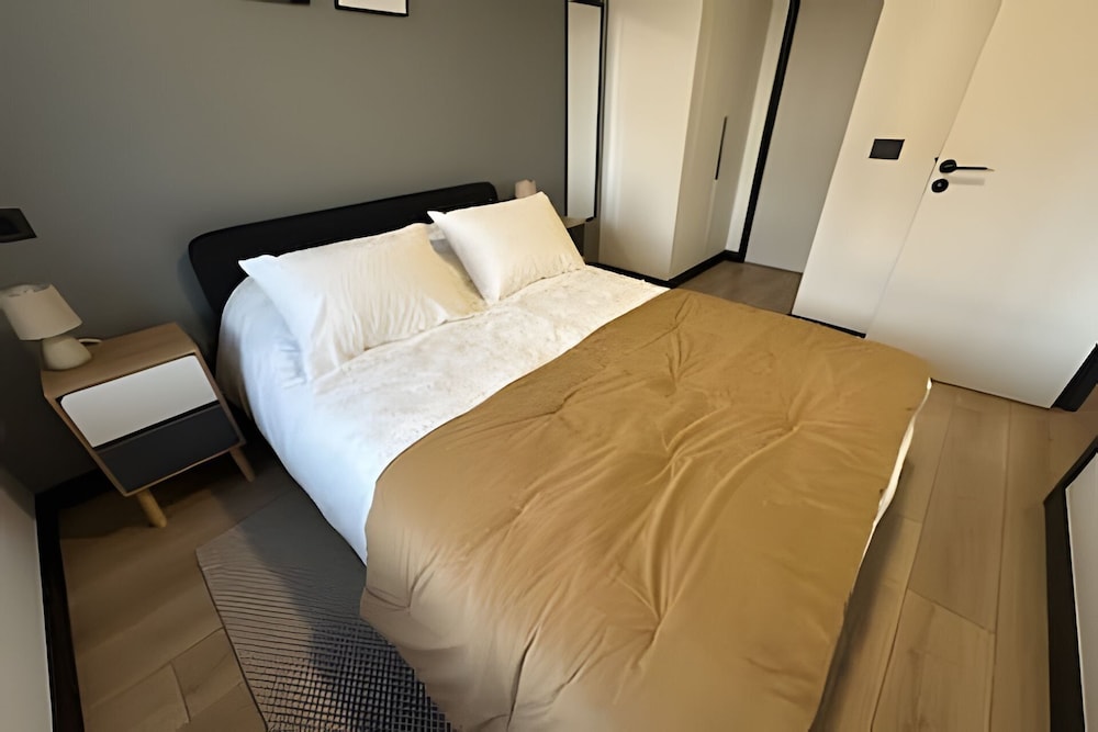 Oceana Suites San Eugenio