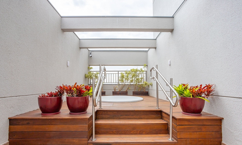 Nxos - Building With Gym and Laundry in Consolacao-sp