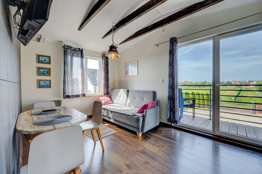 Holiday Studio With Balcony, Gaski