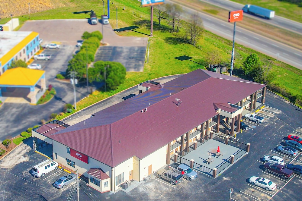 OYO Hotel Brownsville TN I-40