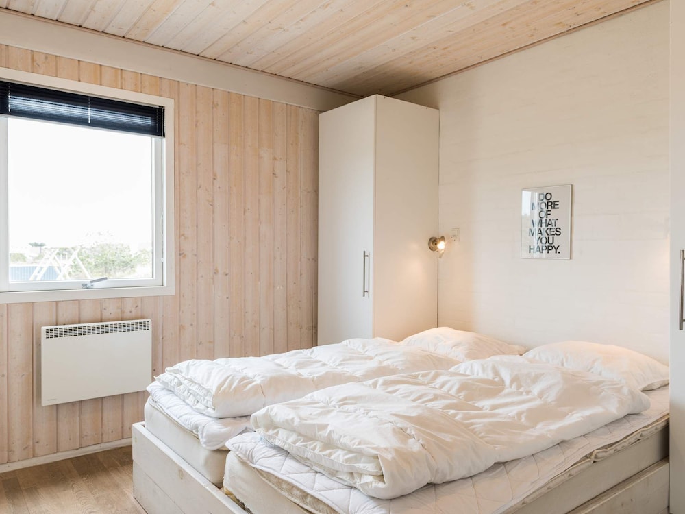 8 Person Holiday Home on a Holiday Park in Hvide Sande view 3