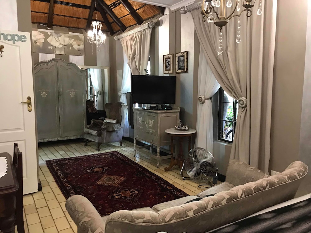 Waterhouse Guest Lodges 202 Lawley Street