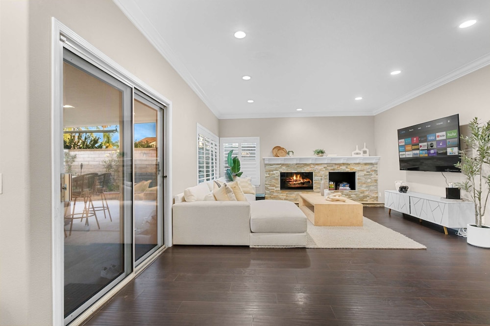 Luxury Pool Home w Theater Games Mountain View