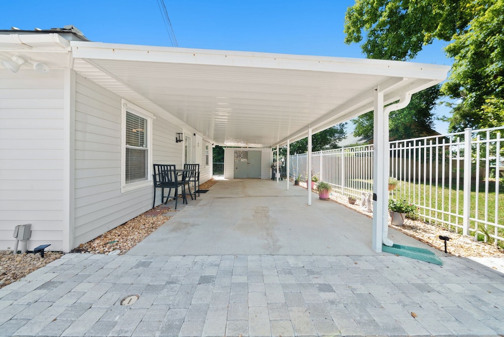 Hideaway Cottage