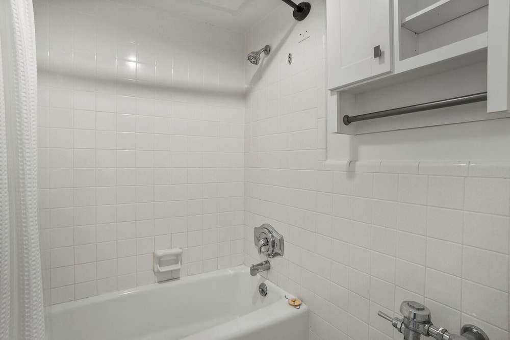 512 Sunsuite