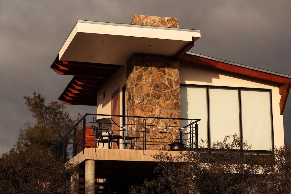 Hotel Oasis 444 - Image 1