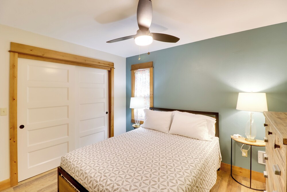 5 Mi to Whitefish Resort: Getaway w/ Shared Patio