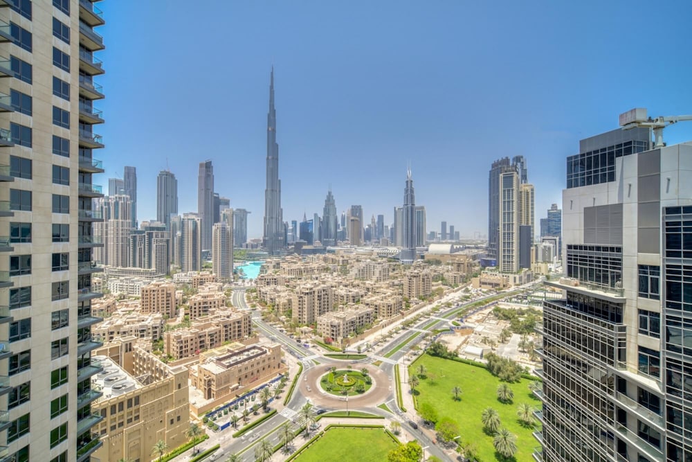 Relaxing Haven w Unparalleled Burj Khalifa Views