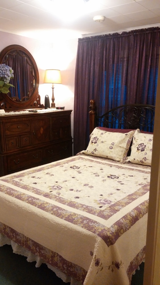 Island Guest House B&B
