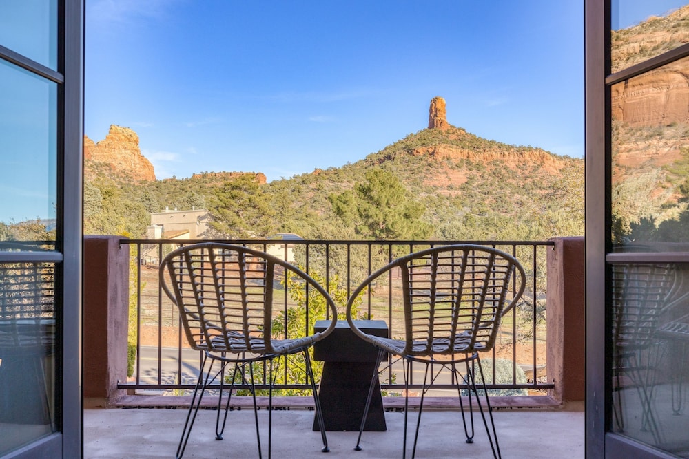Mystic Sunset by Avantstay Thunder Mountain View Pool Driving Range Casita
