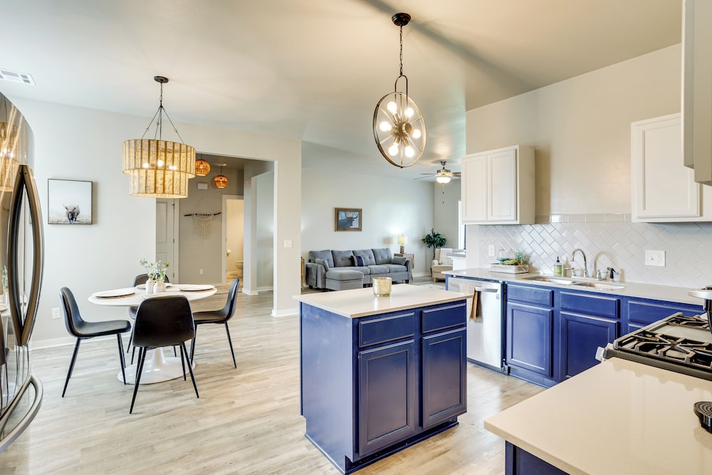 Golf, Swim, Relax: Oklahoma Ranchland Retreat