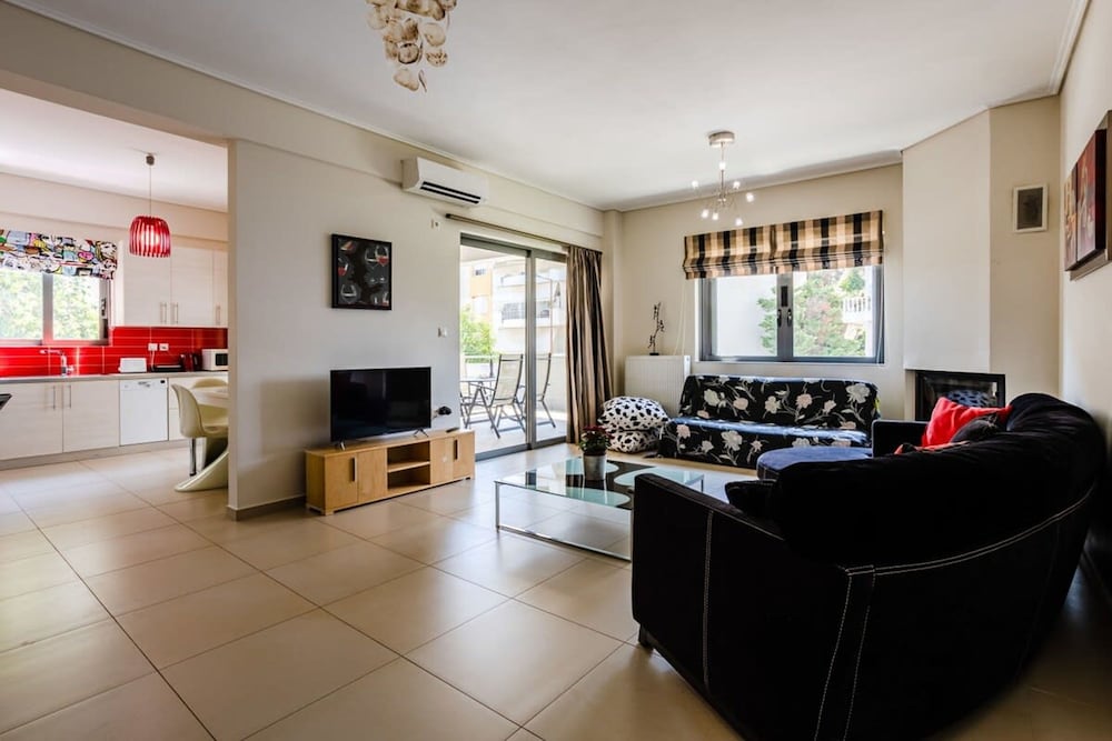 Kalamata s Spacious Getaway-taygetos Amazing View
