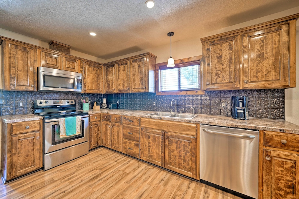 McAlester Vacations - Mcalester Cottage w/ 30 Private Acres  Ponds! - Property Image 19