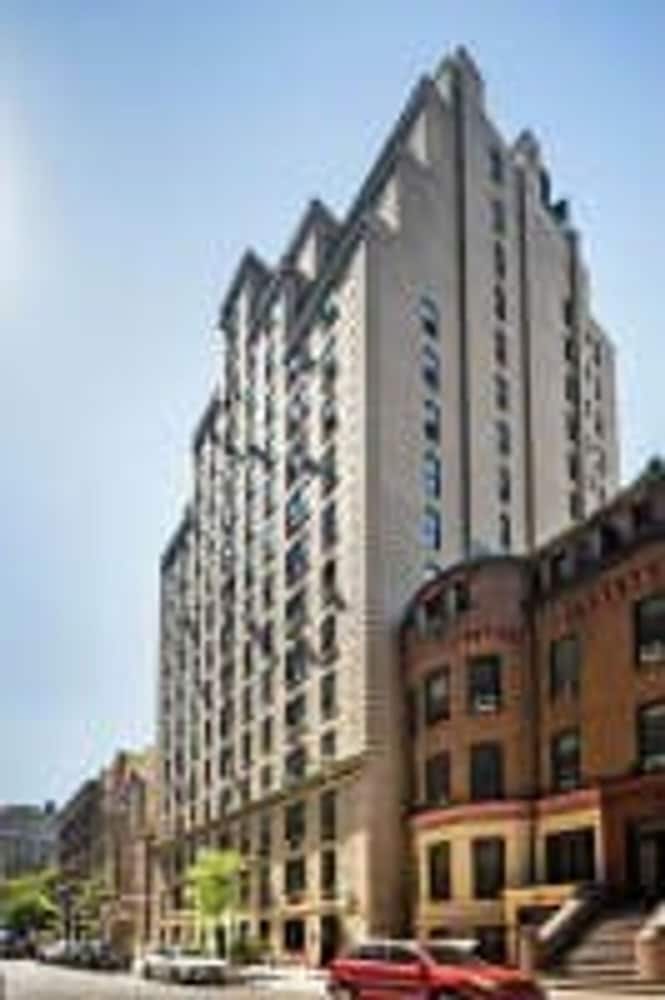 73-1406 New 1BR 1bth UWS Doorman Gym