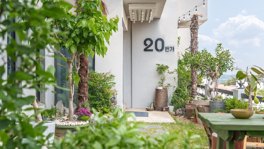 Gyeongju 20th Street Spa Pension