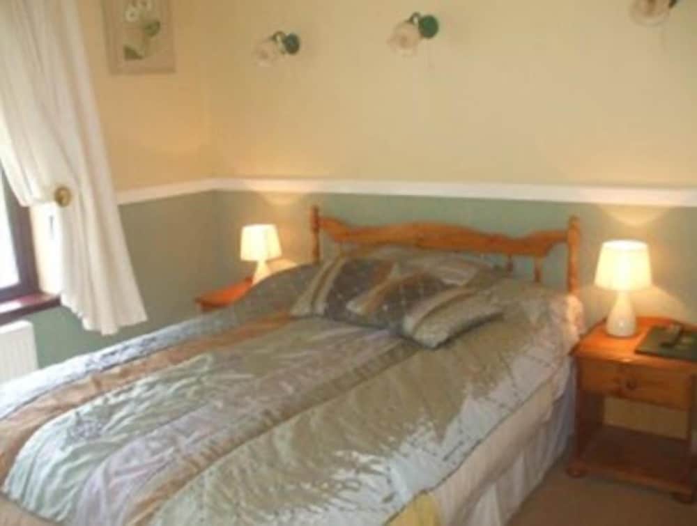 Perrymount Country Home Bed & Breakfast