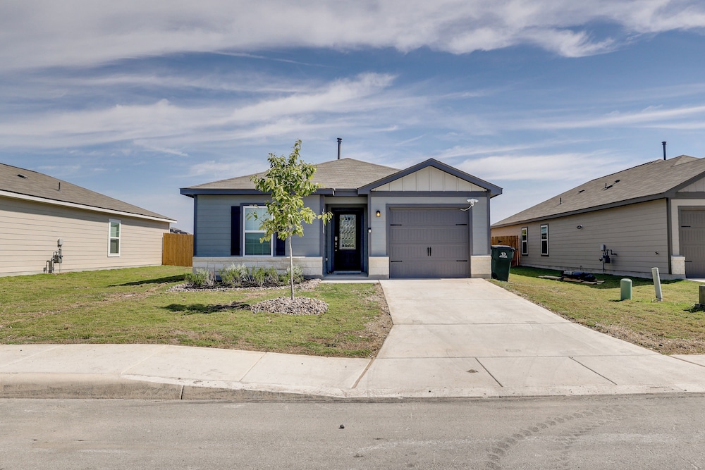 Game Room + Private Yard: Modern San Antonio Home