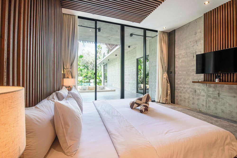 Modern 4 BR Villa Heart of Canggu 8mins to Beach