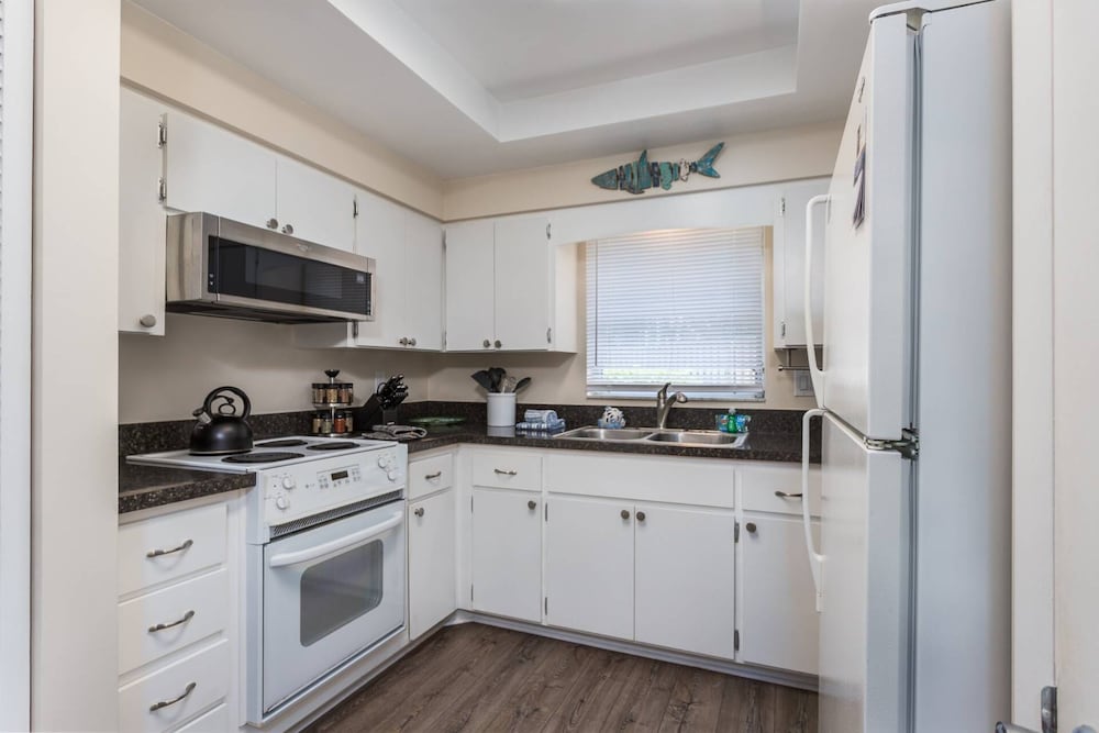 Vista Hermosa Casita Near the Beach - Property Image 35