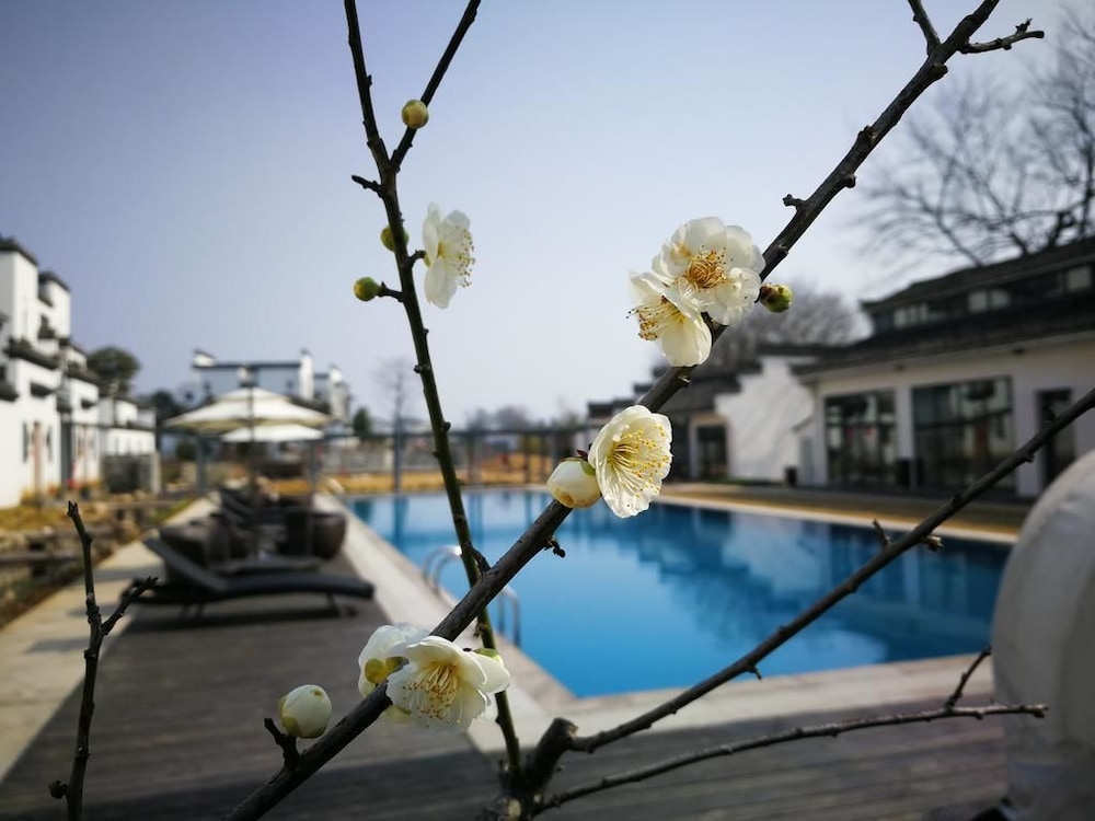 Huangshan Huizhou Creek Villa