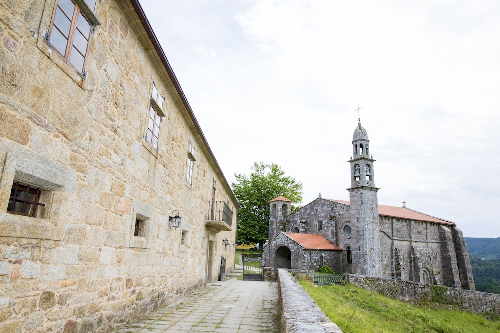 Monasterio y Pensión de Moraime