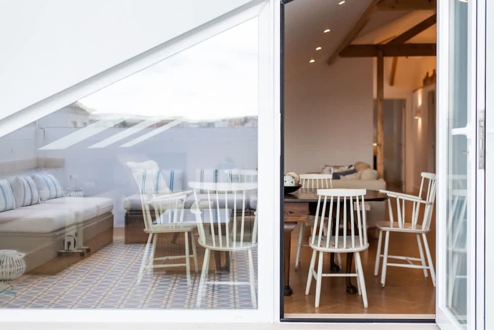 Luxury Building With Rooftop in Central Ericeira