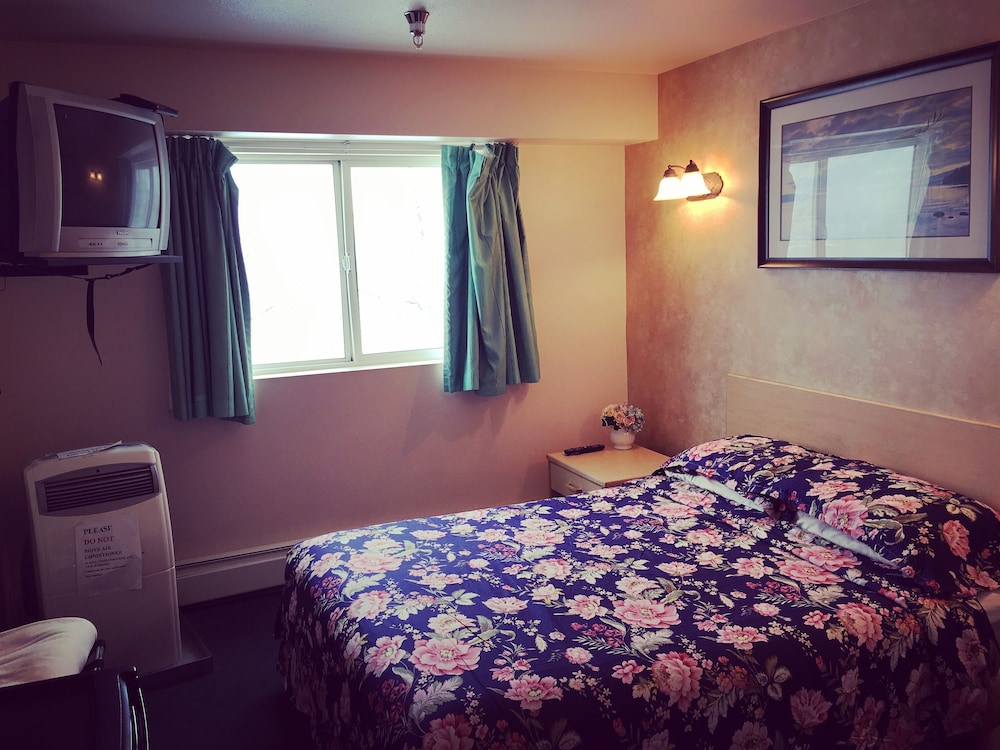 Windbreak Hotel