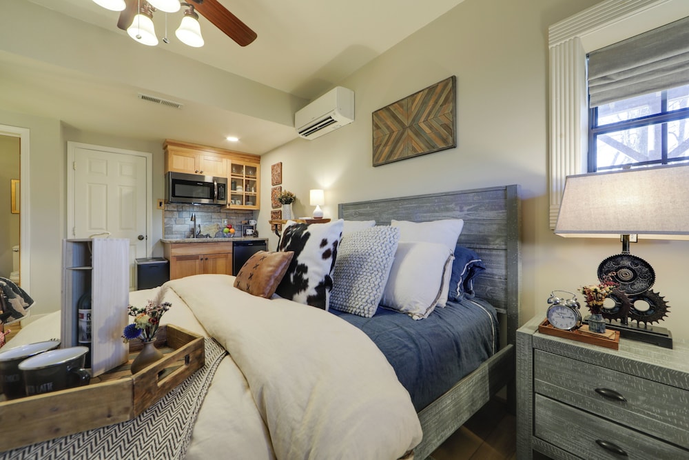 Secluded Mtn-view Retreat in Mars Hill