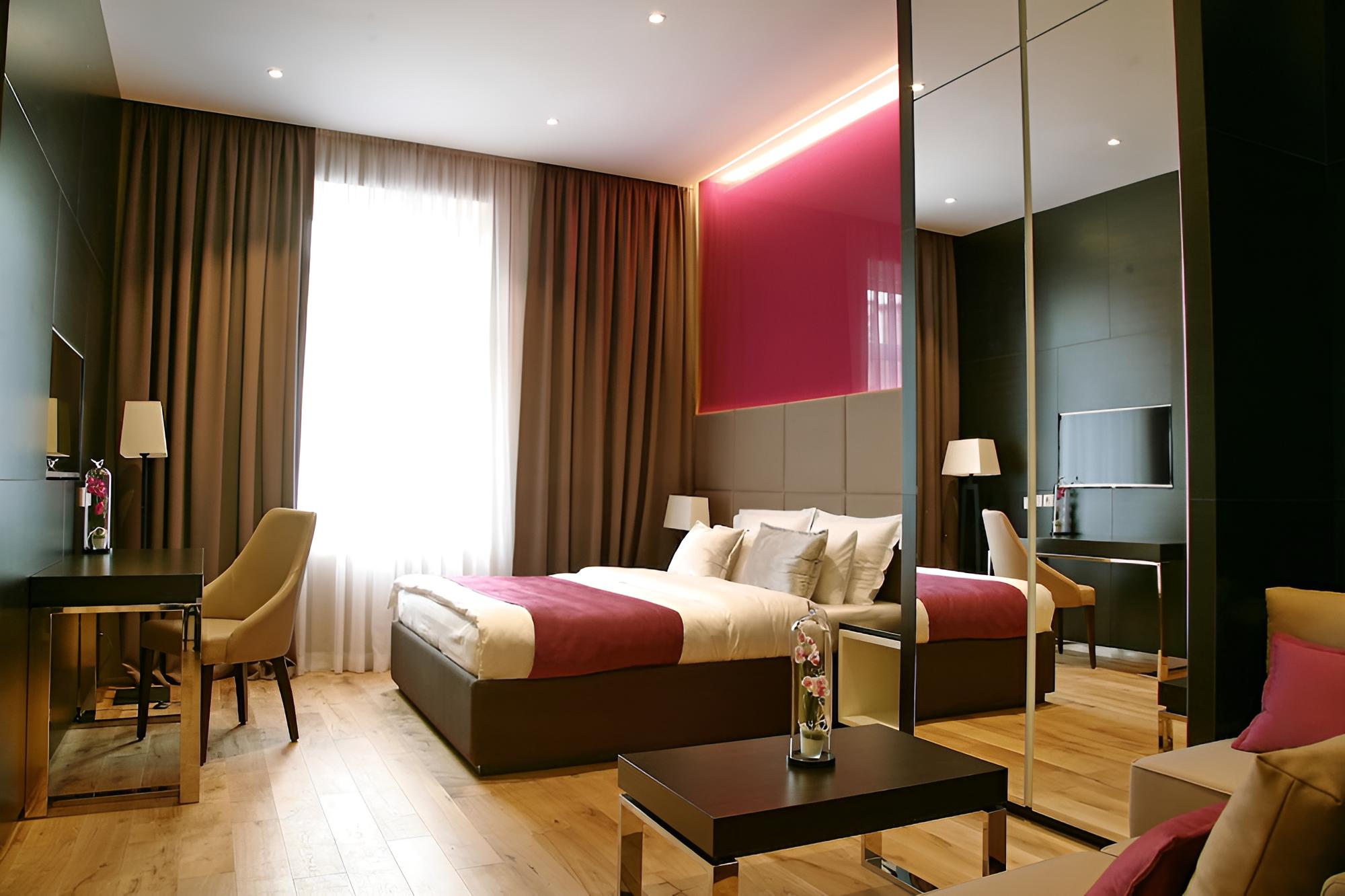 Maccani Luxury Suites