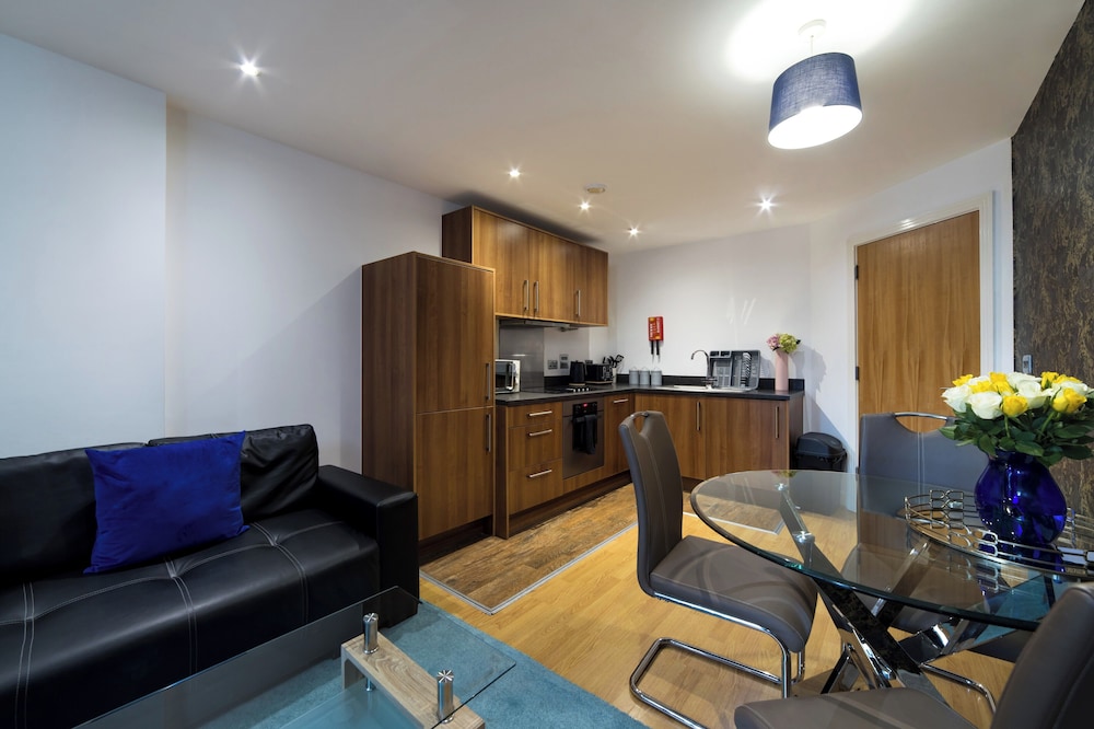 1 Bed Apartment 7, B1 ,By Comfort Zone