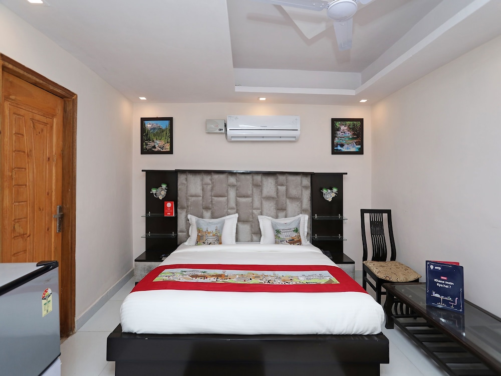 OYO 10558 Hotel Qlark