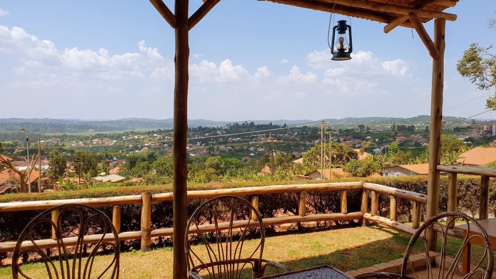 Banda Lodge
