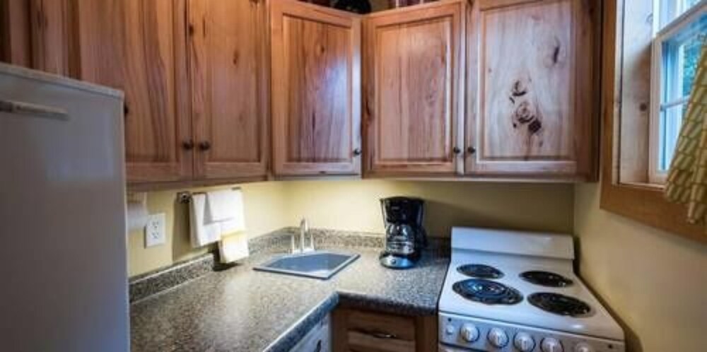 Thorp House Inn & Cottages