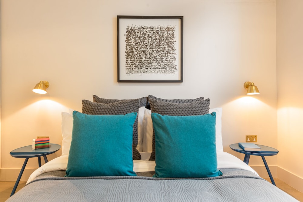 South Kensington by CAPITAL