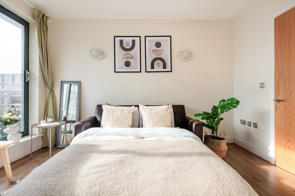 Charming 1BR Near Tower Bridge Walks