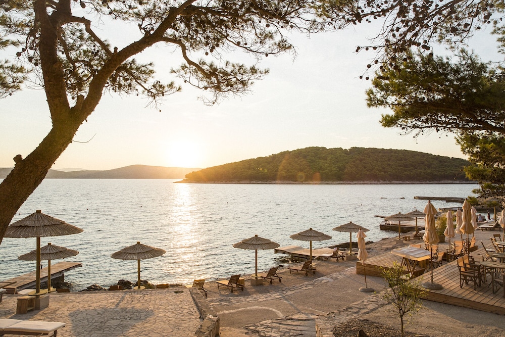 Obonjan Island Resort (film set of Virgin Island show)
