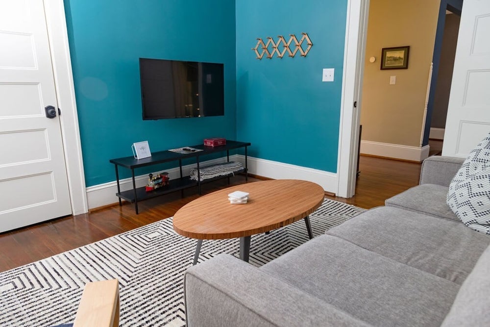 The Winona House - Boutique Hotel Near Downtown