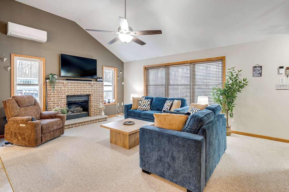 Arrowhead Lake Community Perks! Cozy Family Home