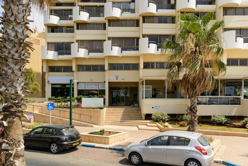 3BR Apt Steps from Sea W Parking, photo 27