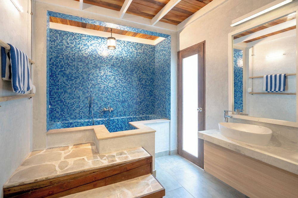 Brickwood Ganduvaru photo 5