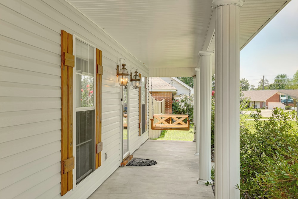 Updated Retreat w/ Outdoor Space in Flowood!