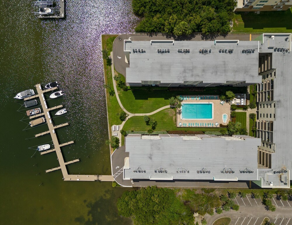 Golden Shores 210